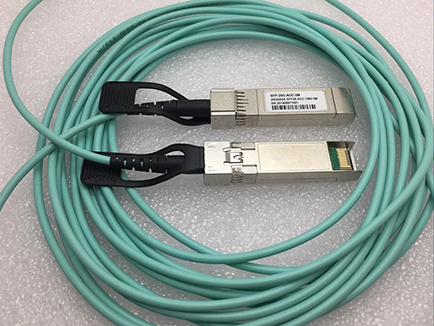 Câble Fibre Optique SFP+ à SFP+ AOC 10Gbit/s